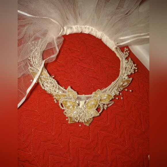 Wedding Dress - Picture 14 of 16